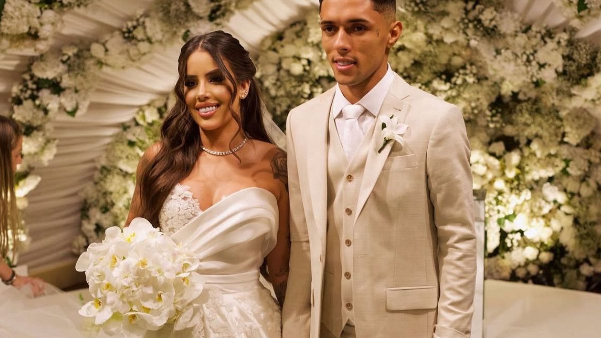 Este ano, o influenciador teve um casamento luxuoso em São Paulo com a influenciadora Hillary. Na ocasião celebridades e produtores de conteúdos estiveram presente. Hoje, sua esposa está grávida do segundo filho do casal /Instagram