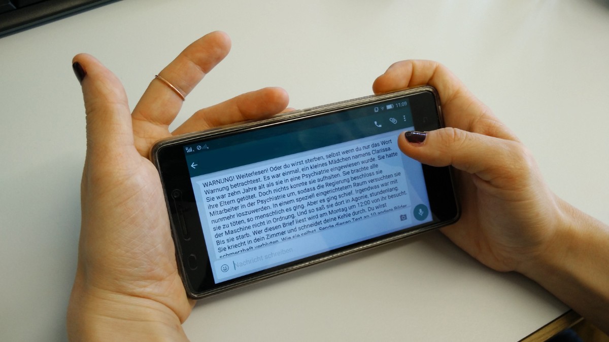 O WhatsApp permite compartilhar informações, fotos e vídeos de forma instantânea e prática / Pixabay