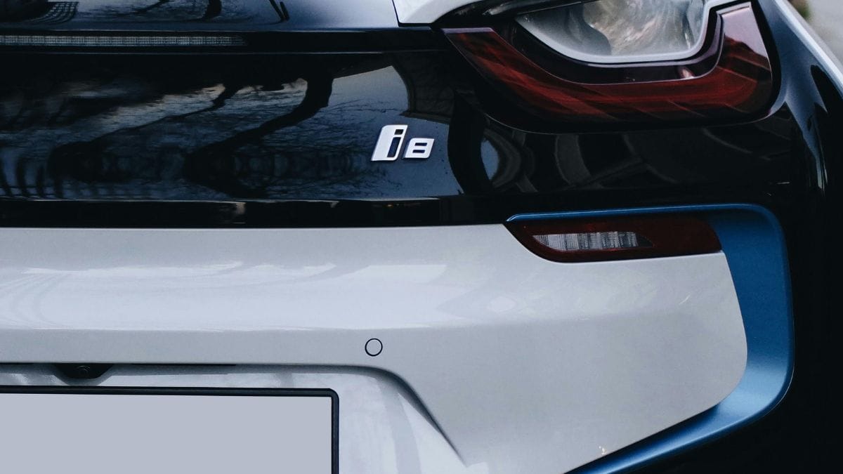 A Porsche e a Mercedes-Benz desaceleram seus planos de eletrificação, após perceberem que o mercado de carros elétricos ainda não decolou na Europa/Pexels