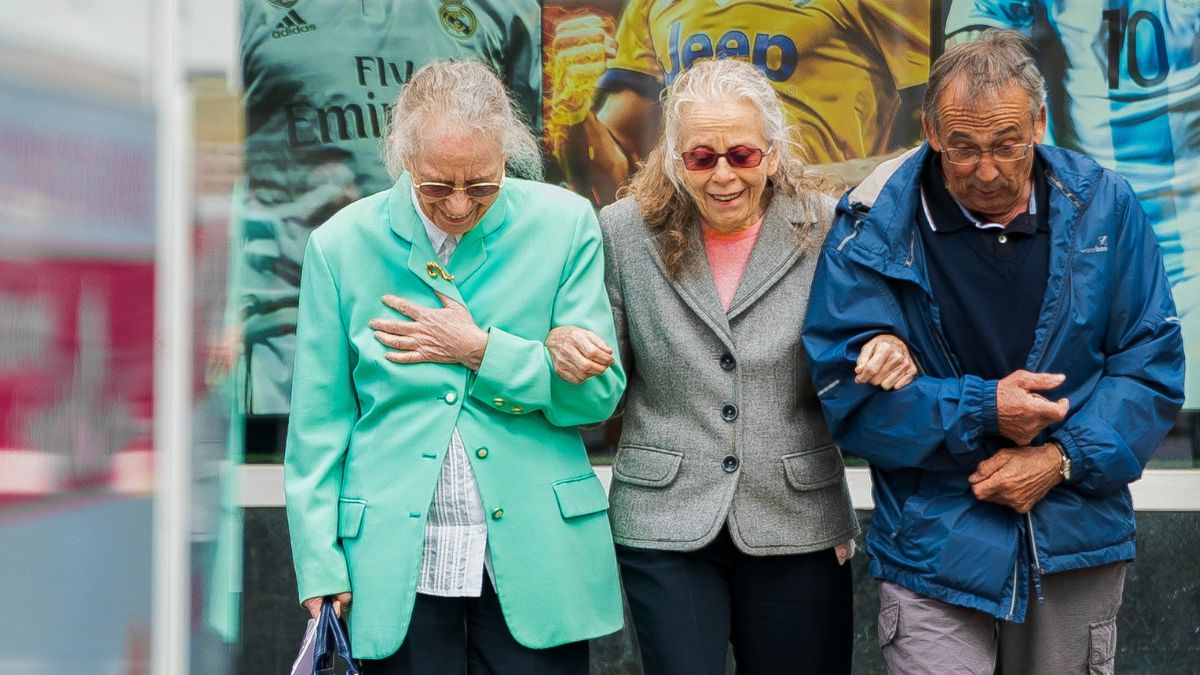 pesquisadores conseguiram definir duas idades específicas que indicam que o corpo está envelhecendo seriamente.