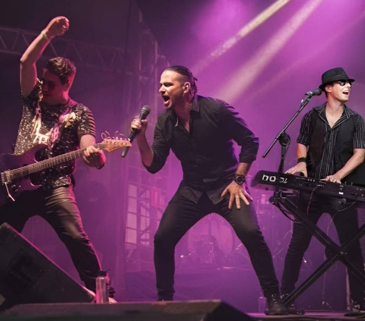 O evento contará com apresentação de duas bandas. Formado por músicos experientes da cena rock santista, o grupo Rathazen fará a abertura