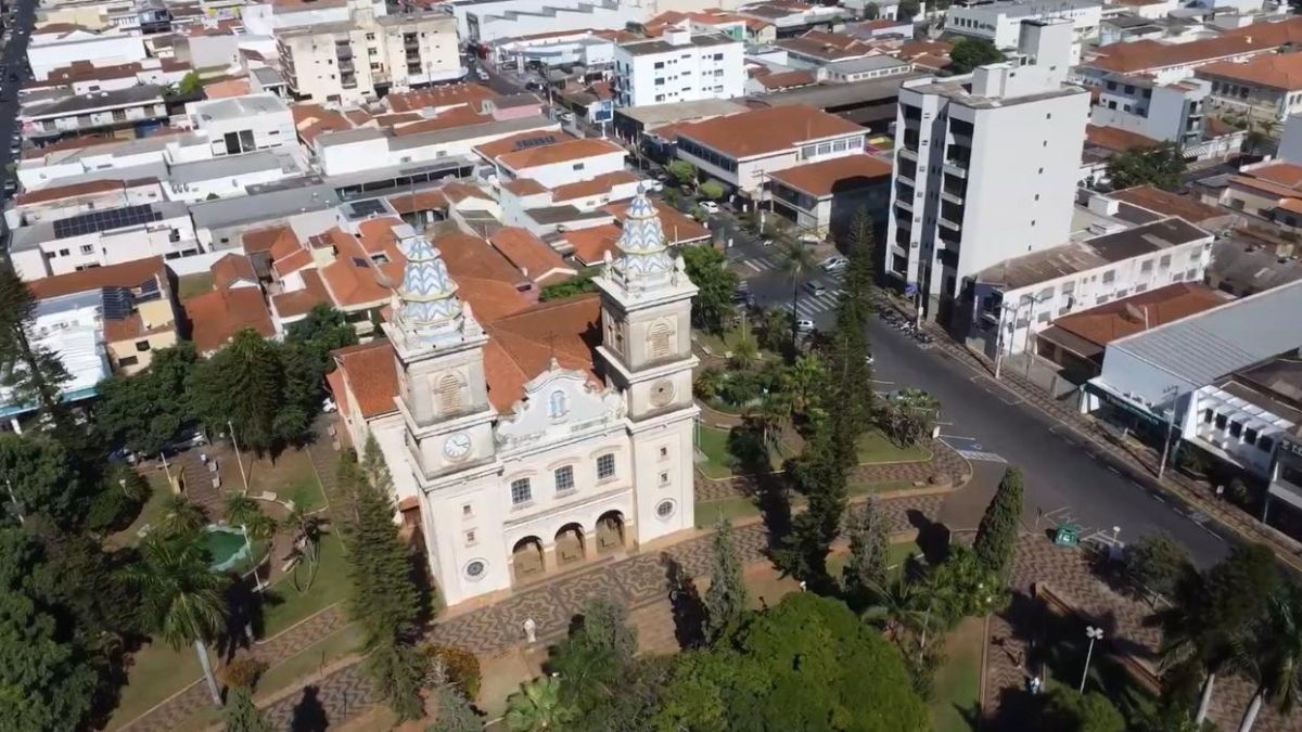 Porto Ferreira atrai visitantes de todo o Brasil, interessados em peças artesanais e únicas de cerâmica