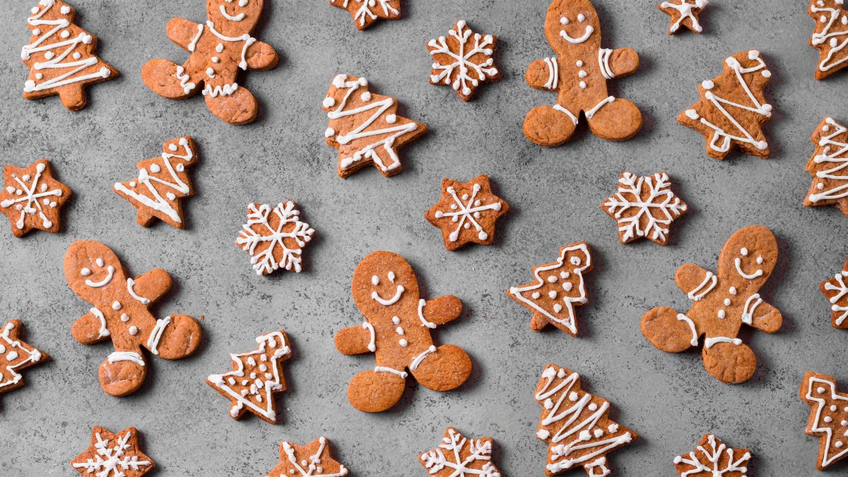 Biscoitos de Natal feitos com cravo-da-índia, que realça o sabor e o aroma das especiarias da época/ Freepik