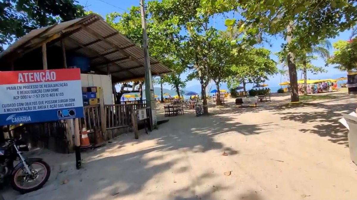 É um destino tranquilo, ideal para famílias com crianças e para quem busca descanso à beira-mar