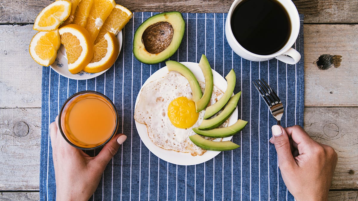 Combine seu waffle com proteínas magras - Freepik
