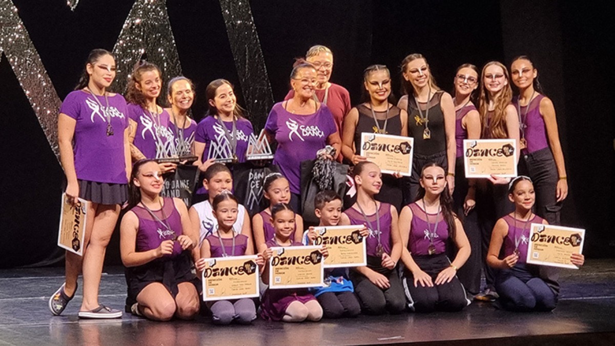 O grupo é formado por um grupo de 25 alunos do projeto da Secretaria de Cultura e Economia Criativa