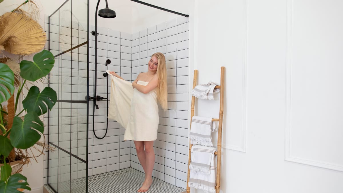 Mais do que um conceito estético, o walk-in shower reflete uma nova forma de viver/Freepik