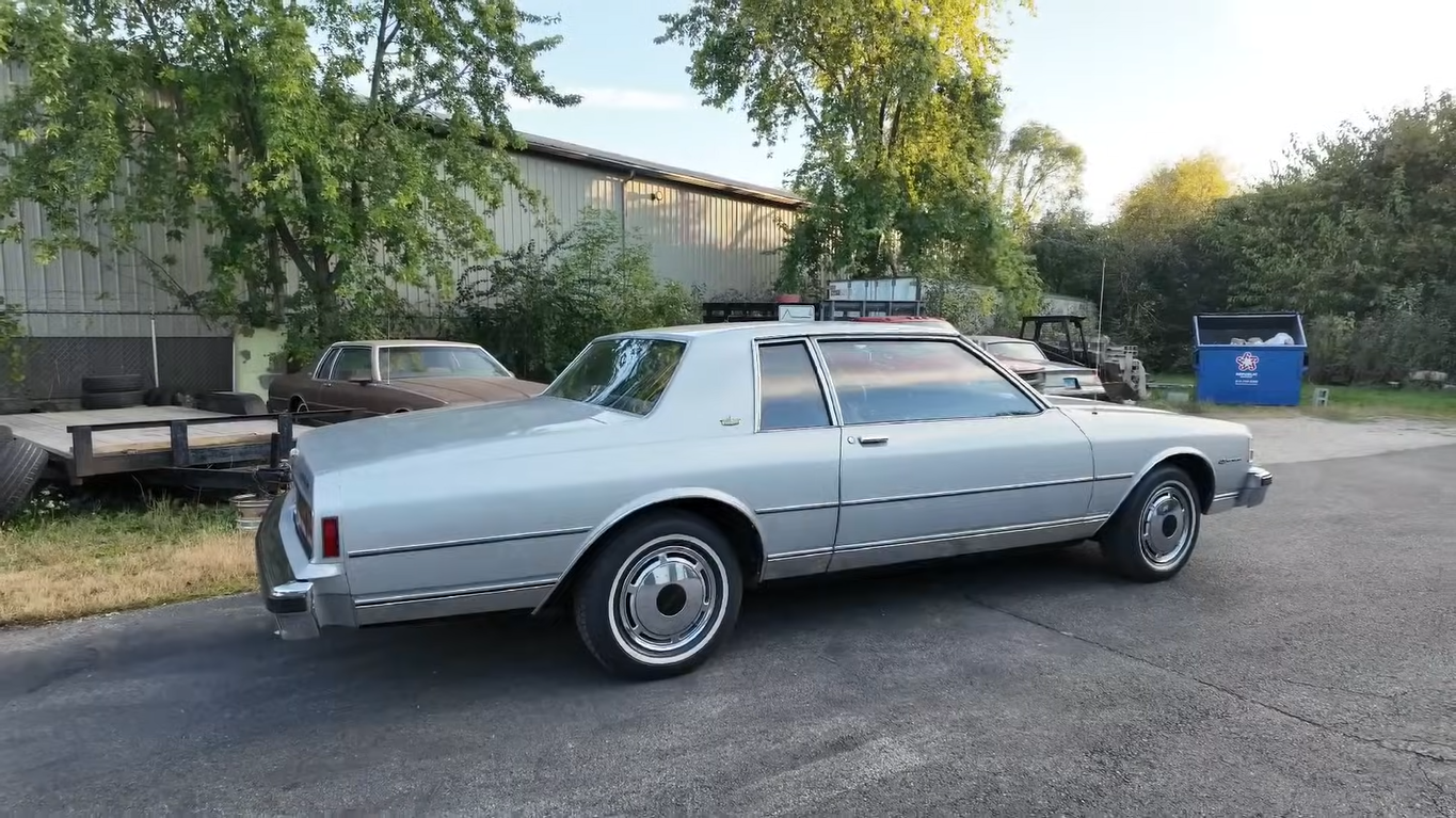 O Chevrolet Caprice 1987 foi preservado por décadas e rodou apenas 90 mil quilômetros