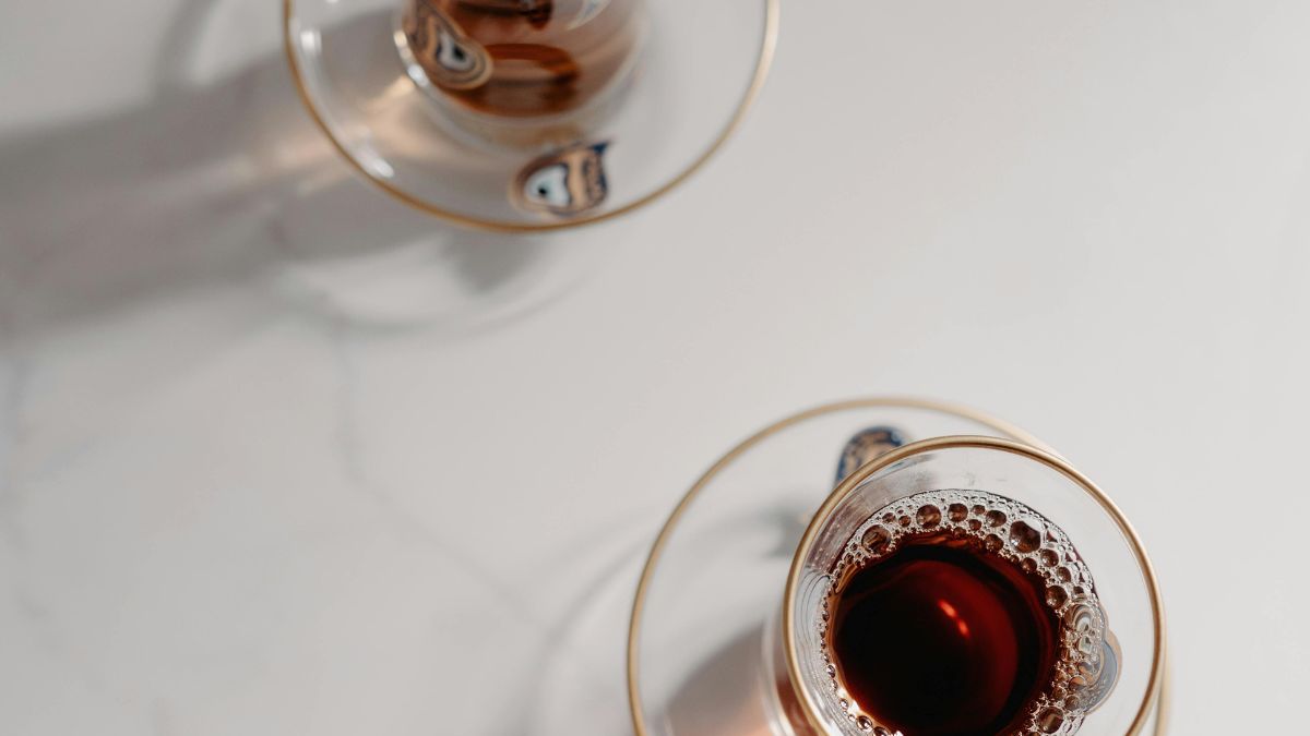 Além disso, outros benefícios são a melhora do humor, da energia e da imunidade