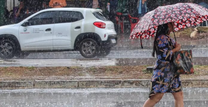 Chuva vai atingir o litoral de SP com bastante força principalmente no sábado