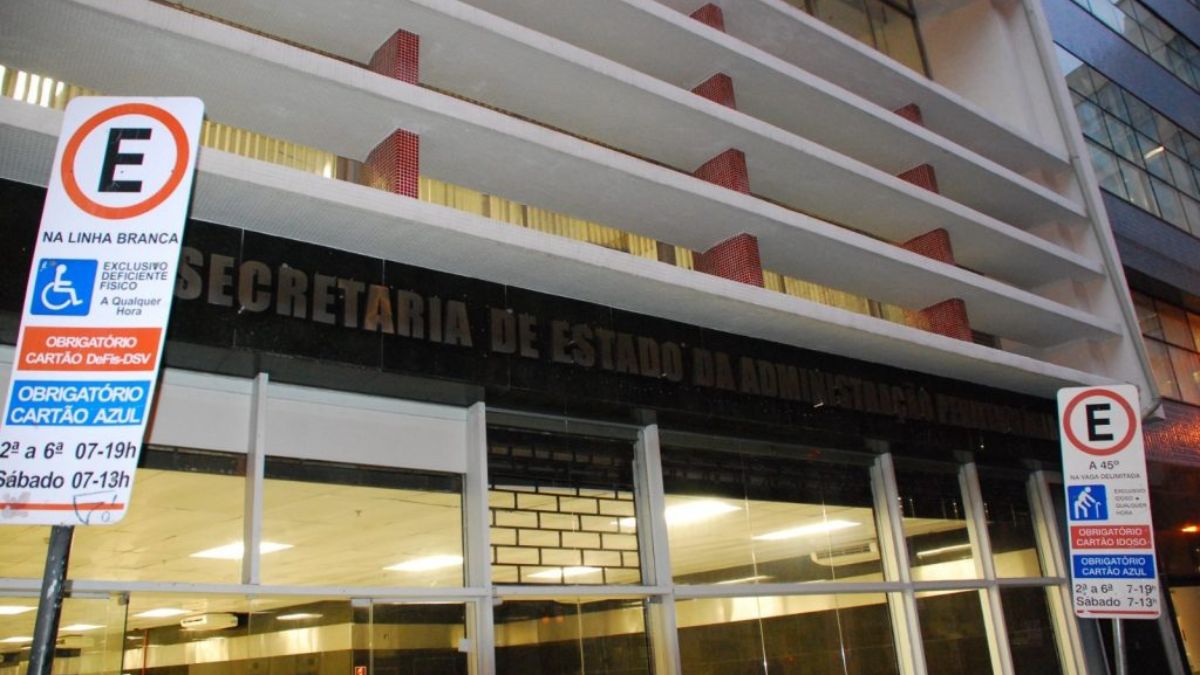 Para concorrer, é necessário atender critérios como idade e altura mínima