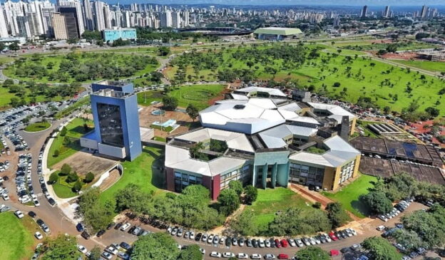 A combinação de infraestrutura moderna, planejamento urbano eficiente e uma forte preservação ambiental tem atraído cada vez mais moradores