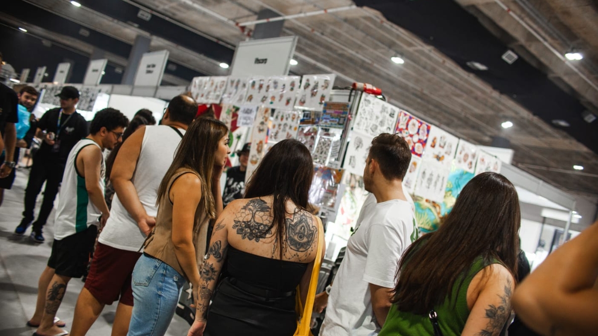Arte viva no coração de Santos: o Parque Valongo se transforma em palco para tatuagem, música e cultura (Divulgação/PMS)