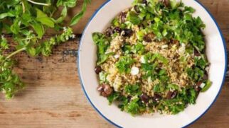 O trigo verde torrado é conhecido no exterior pelo nome freekeh