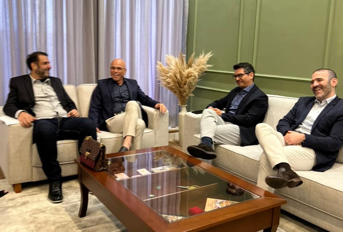 Prefeito Farid Madi recebe representantes da Rede D'Or e secretário de Saúde (Divulgação/PMG)
