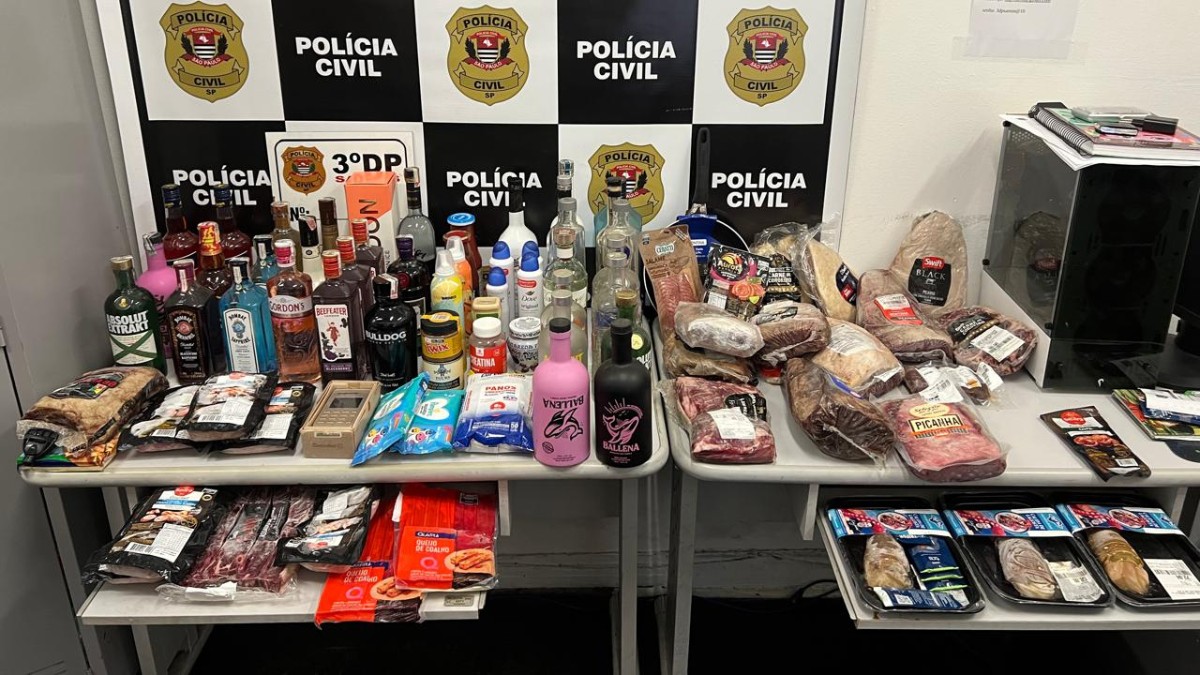 Foram apreendidos carnes nobres, frutos do mar, bebidas premium e produtos gourmet