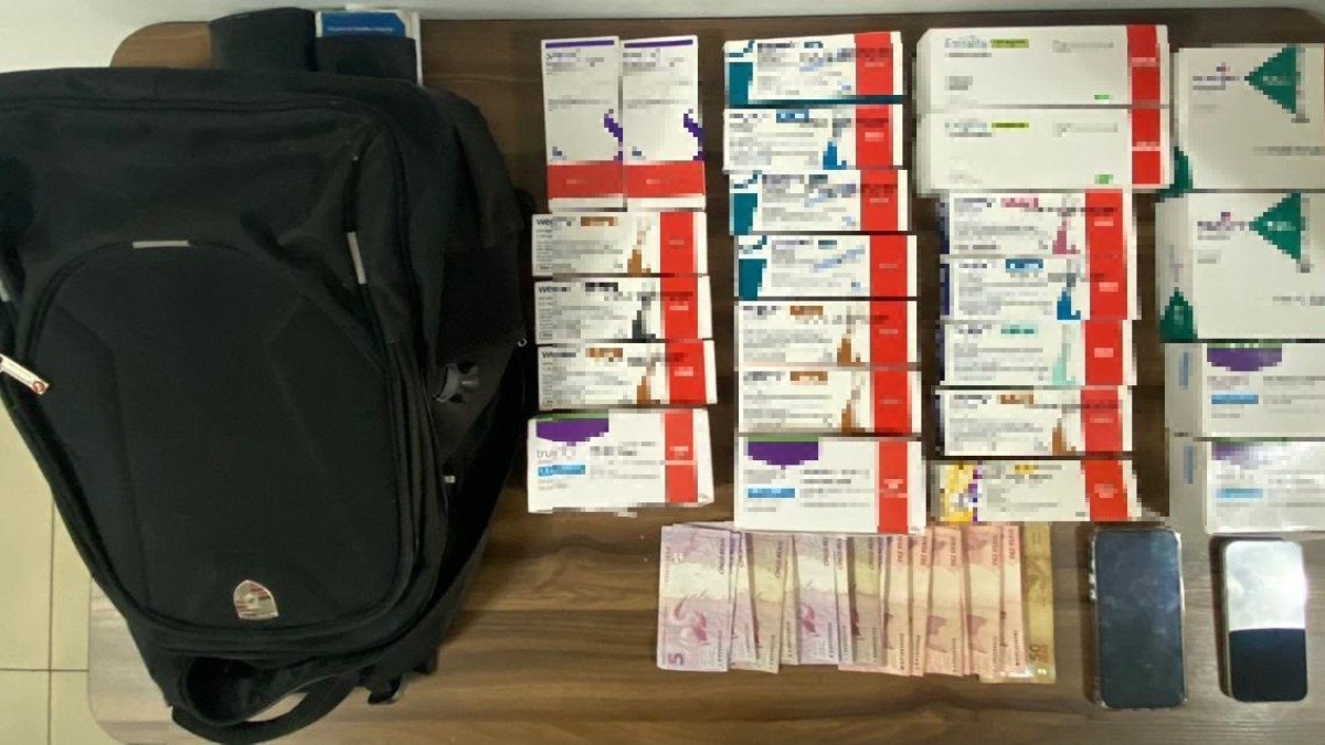 Em uma das operações, a Polícia Civil desarticulou um esquema de venda e aplicação irregular dos medicamentos / Divulgação/Secretaria de Segurança Pública