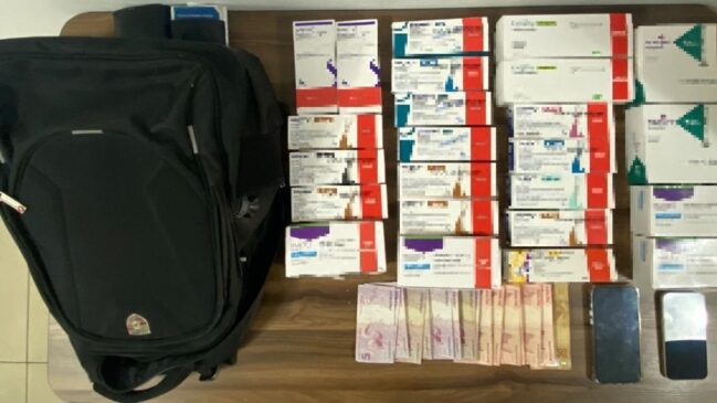 O esquema funcionava com a busca dos medicamentos no exterior, feita pela líder do grupo