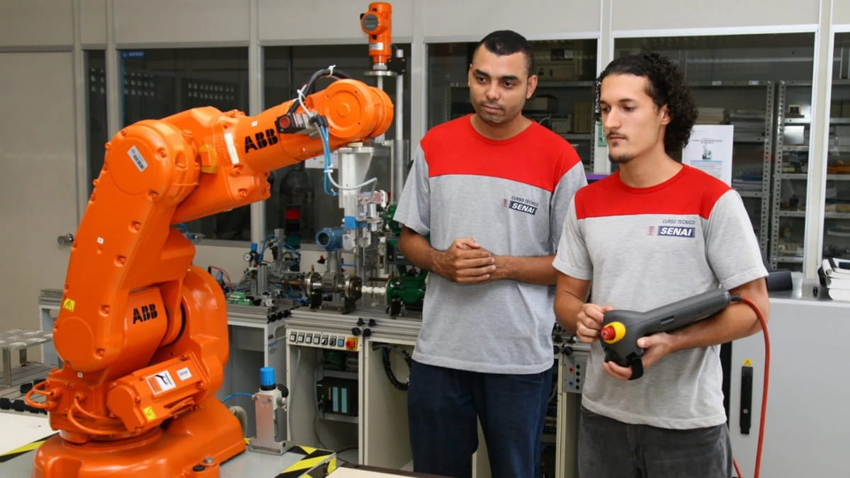 O processo seletivo é voltado para jovens entre 14 e 21 anos e 7 meses