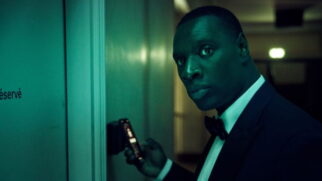 sequência do assalto foi tão bem executada que se tornou um marco visual da produção, contribuindo para sua popularidade global e para o sucesso de Omar Sy