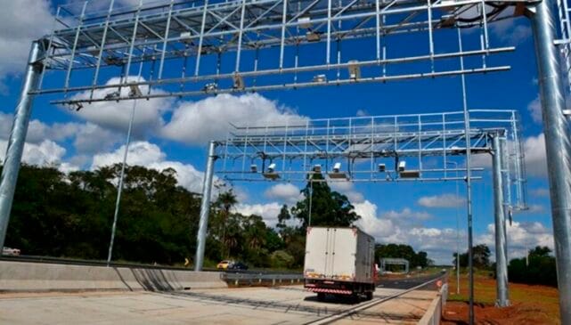 Cobrança de pedágio nas rodovias Mogi-Dutra (SP-088) e Mogi-Bertioga (SP-098) está suspensa por tempo indeterminado