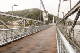 Por conta das obras, o trecho entre a Avenida Embaixador Pedro de Toledo e a Rua Visconde do Rio Branco ficará interditado ao tráfego de veículos