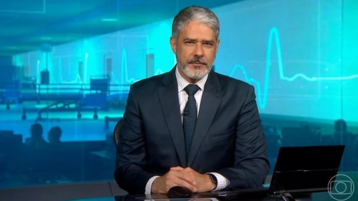 Além de apresentar, Bonner também atua como editor-chefe, o que significa que participa diretamente da definição da linha editorial e da escolha das notícias do dia/Divulgação/Globo