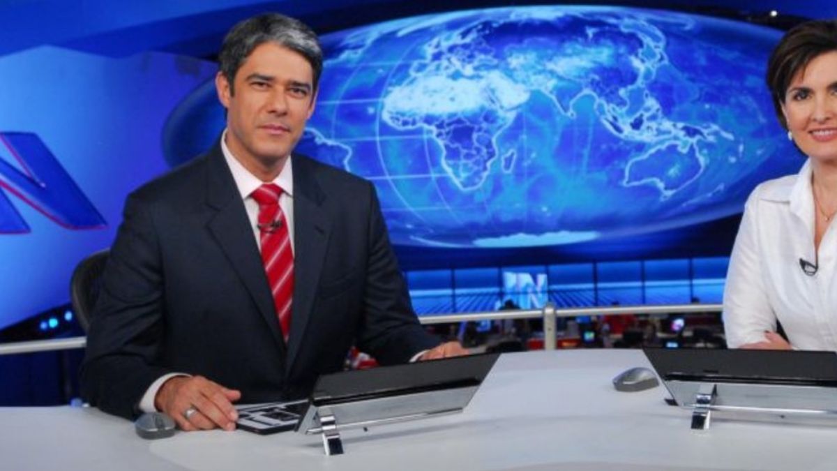 William Bonner assumiu a bancada do 'Jornal Nacional' em 1996. Desde então, tornou-se o apresentador que mais tempo permaneceu à frente do telejornal/Divulgação/Globo