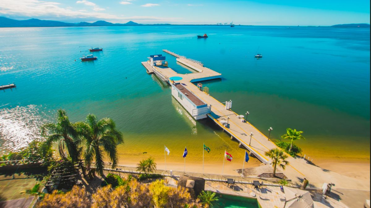 Marina VillaReal, certificada pelo Bandeira Azul, é uma das raras marinas brasileiras reconhecidas internacionalmente pela gestão ambiental e pela qualidade das águas/ Reprodução Facebook/Marina VillaReal