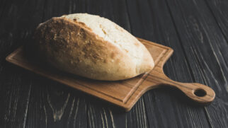 Para fazer um bom pão caseiro paciência e essencial