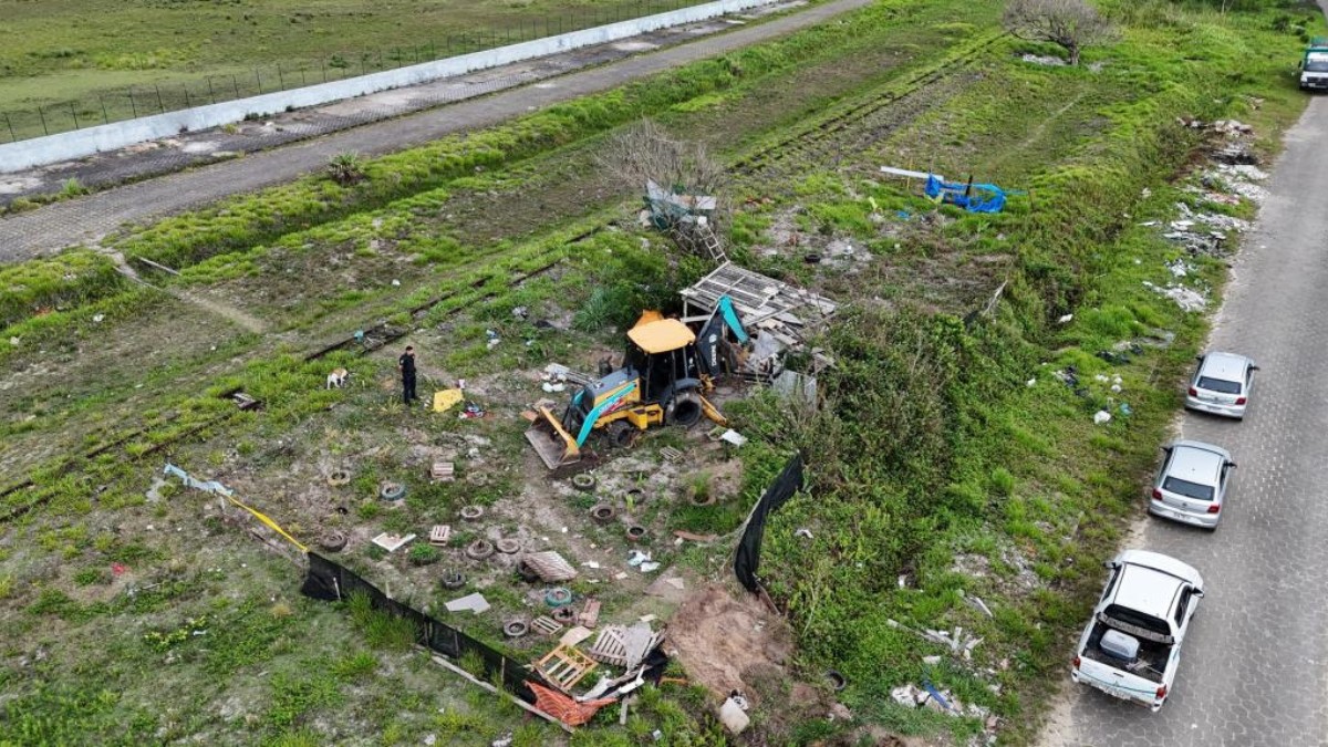 As operações identificaram construções informais em diferentes regiões do município