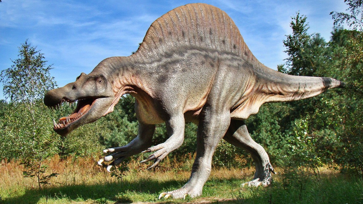A história dos dinossauros continua a fascinar o mundo, com descobertas frequentes que ampliam nosso conhecimento sobre a pré-história / Pixabay
