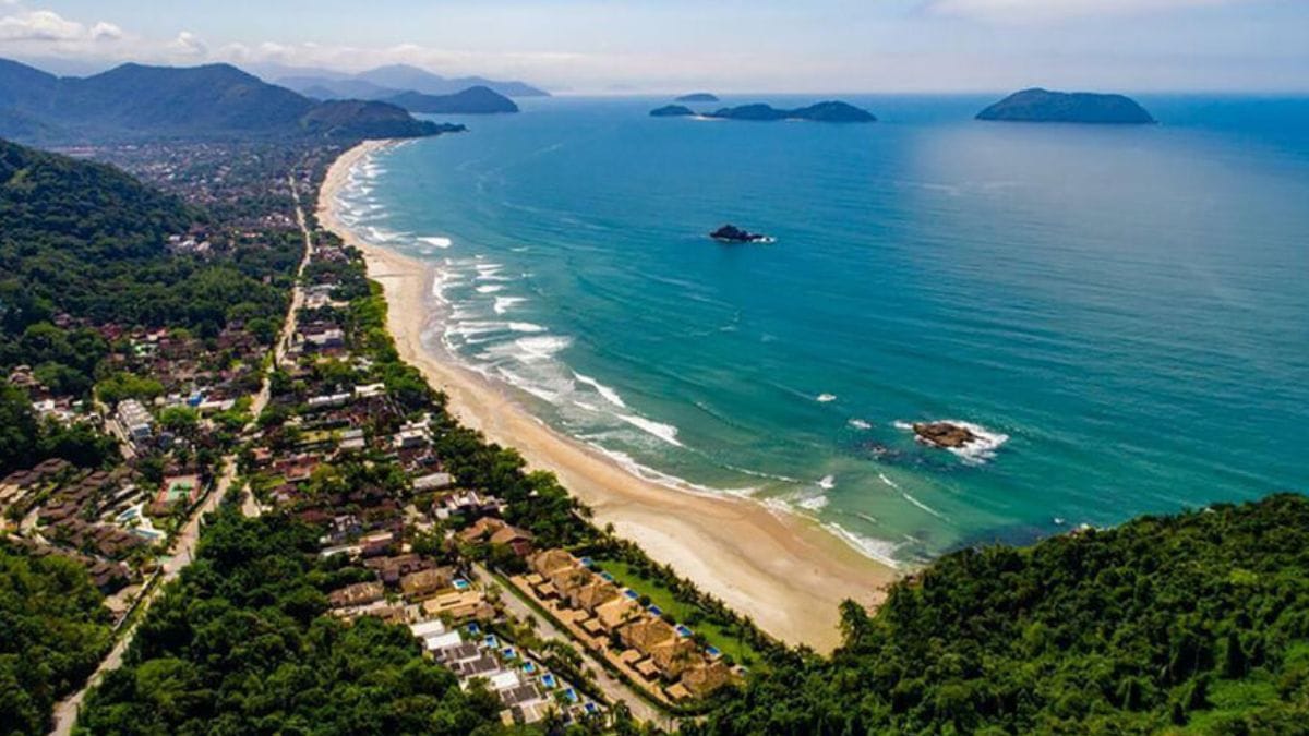 Juquehy, em São Sebastião, no litoral de São Paulo, pode promete ser um dos locais mais visitados de 2026 (Divulgação)