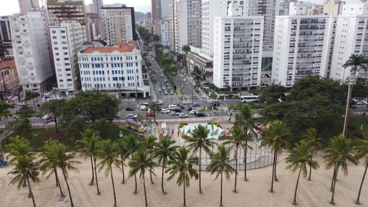 Percorrer essas duas principais avenidas de Santos pode equivaler quase a metade de um tempo da viagem para São Paulo (Carlos Nogueira/PMS)
