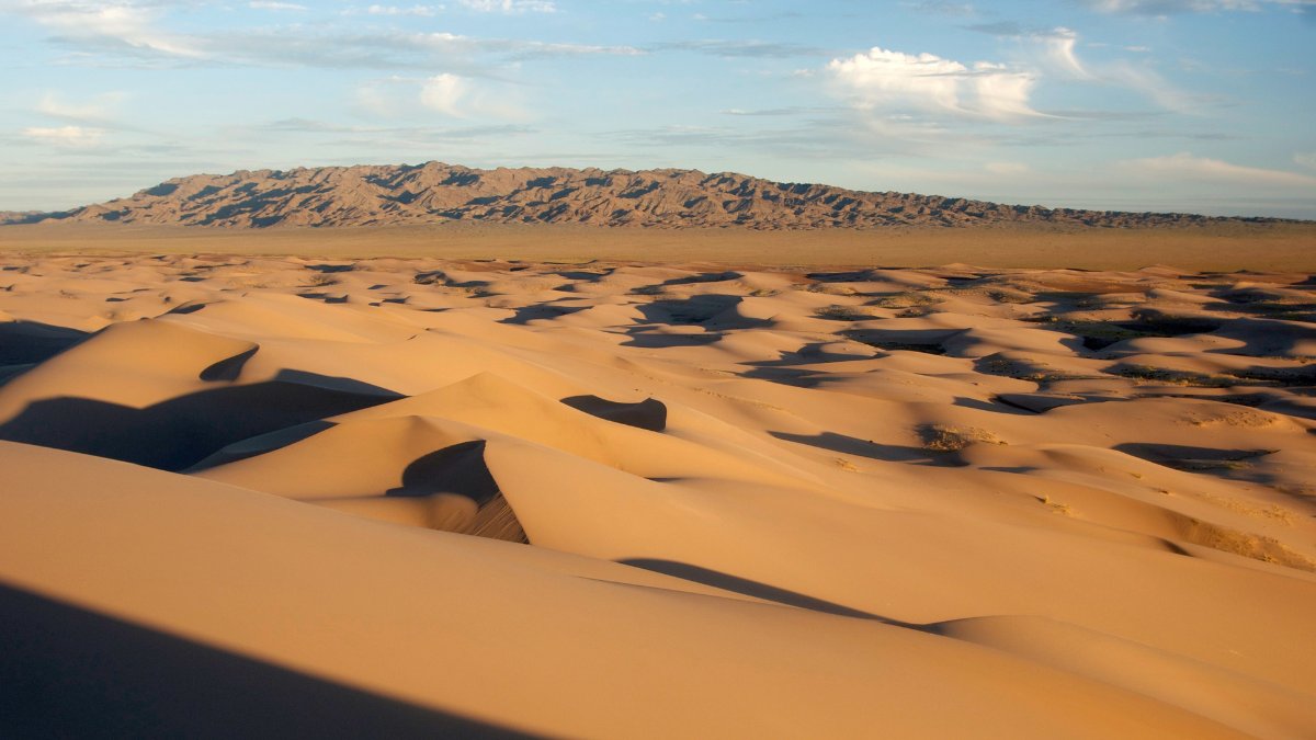 Em algumas áreas costeiras, correntes oceânicas frias reduzem a chuva e ajudam a moldar desertos como o Atacama / Pixabay