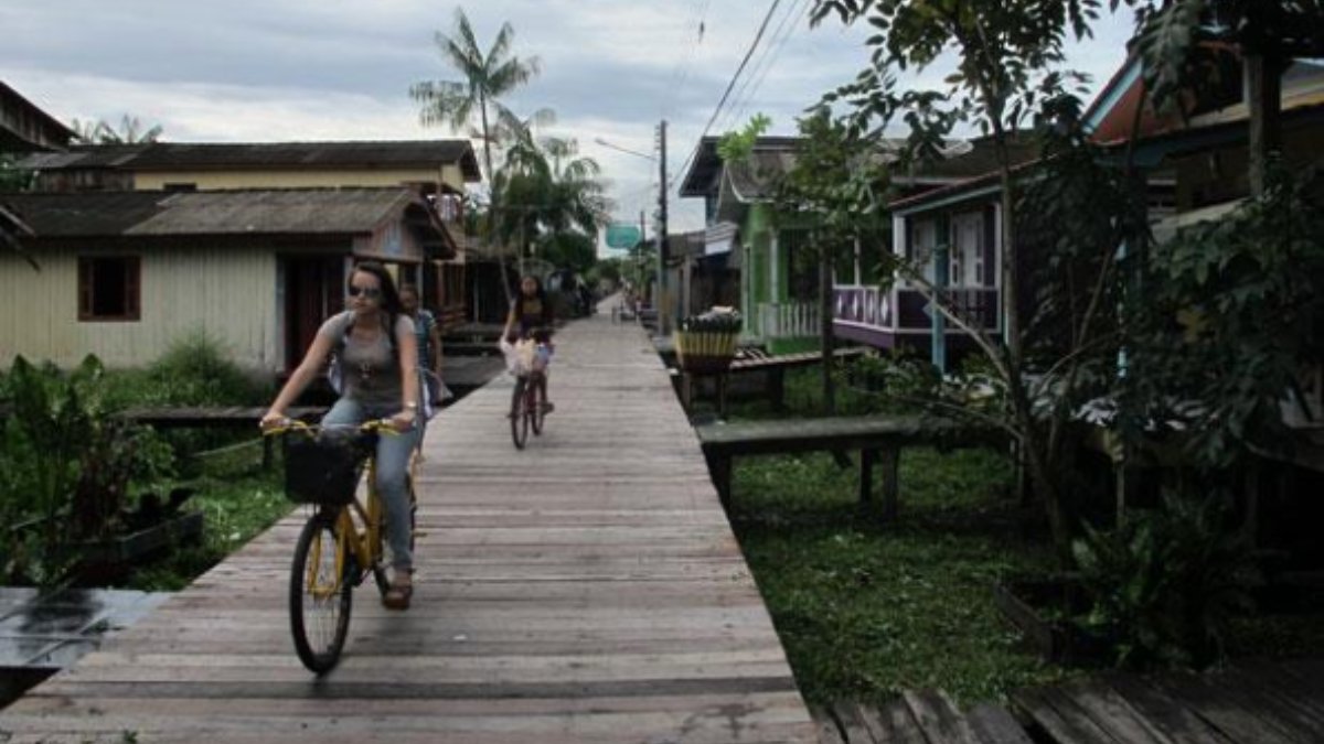 Afuá, construída sobre palafitas e canais, é conhecida como a "Veneza Marajoara" um pedacinho da Amazônia sobre a água / Mobilize Brasil/Reprodução