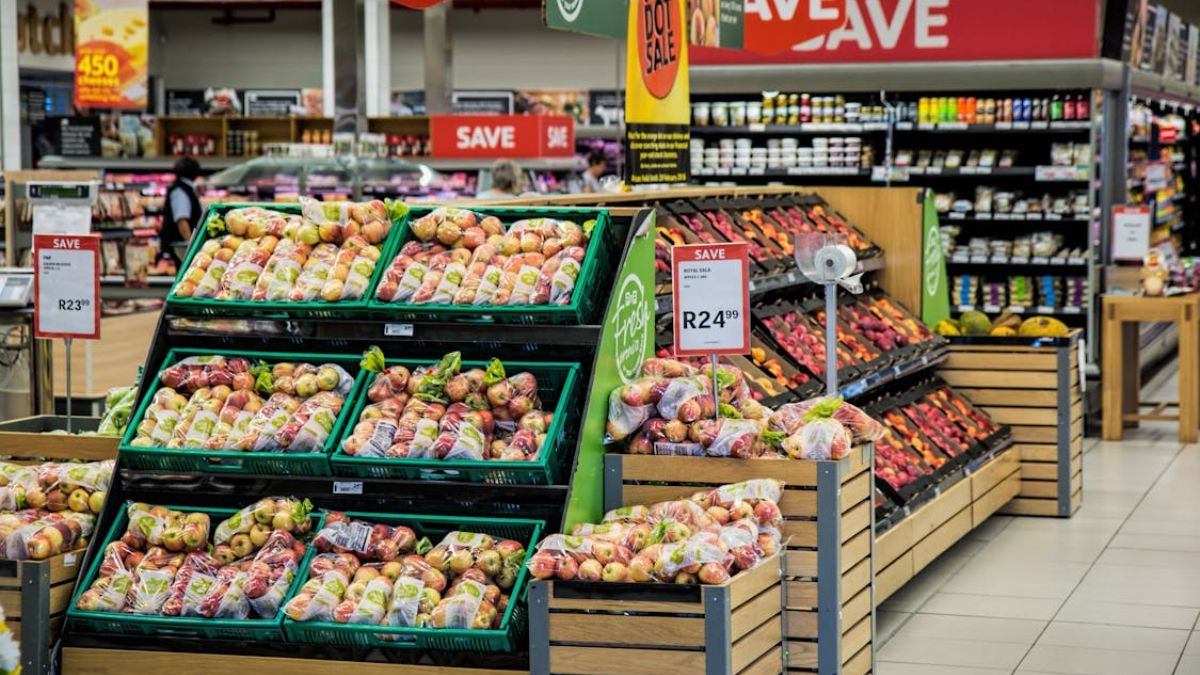 A medida será válida para supermercados, mercados, atacarejos e lojas de material de construção que possuam funcionários contratados (Pixabay/Pexels)