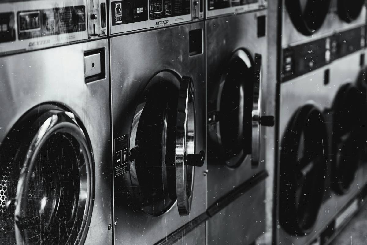 Roupas brancas sempre impecáveis! Dois comprimidos efervescentes na lavagem e adeus manchas antigas e amareladas/Pexels