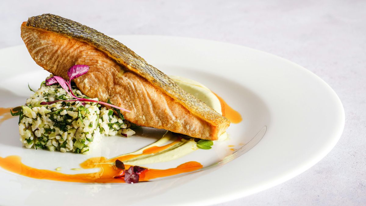 Em Portugal, o bacalhau reina na mesa da virada como símbolo de fartura e esperança/ Pexels