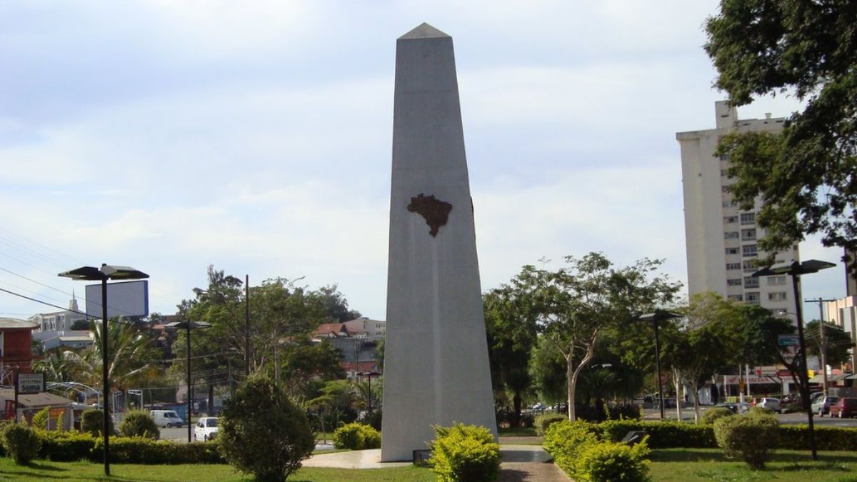 Praça Brasil 500 Anos: Um dos cartões-postais de Valinhos, a praça reúne ciclovia, pista de cooper e playground, sendo um espaço ideal para famílias e visitantes aproveitarem o ar livre/ Circuito das Frutas