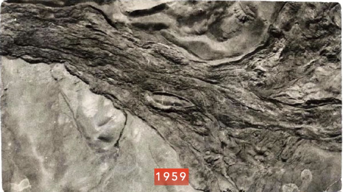 Foto aérea da formação em 1959, ano em que o capitão İlhan Durupınar reconheceu o formato semelhante ao casco de um barco/ Noahsarkscans.com