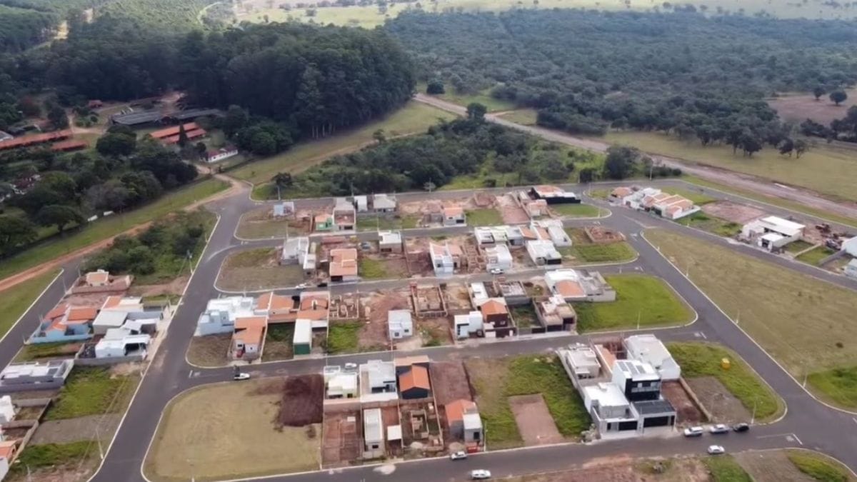 A cidade surgiu no século XVIII como um aldeamento indígena / Fotos: Reprodução Youtube/Daniel Benini