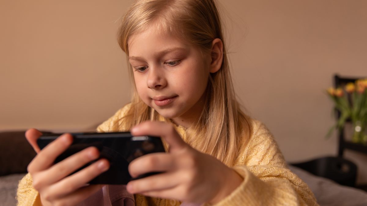 Roblox passa a adotar verificação facial de idade para tornar a experiência mais segura para crianças e adolescentes