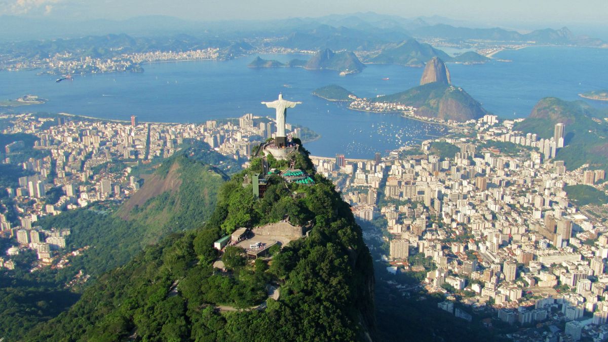 1º Rio de Janeiro (RJ): O Rio lidera o ranking com custo de vida elevado, puxado por moradia valorizada, turismo forte e serviços acima da média nacional/ Rafael Rabello de Barros/Wikimedia Commons