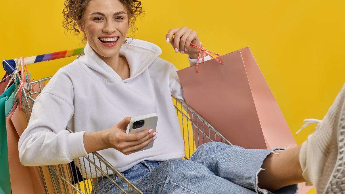 Ative alertas de preço deixe sites e apps avisarem quando o produto baixar/Freepik