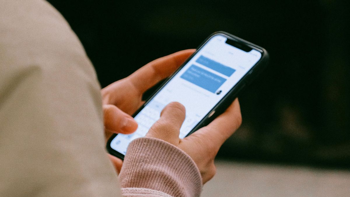 7) Envie os documentos: identidade, comprovante de residência e uma selfie segurando o documento/ Pexels