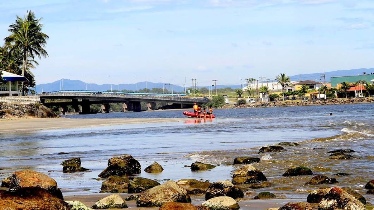 Águas serenas da Boca da Barra, perfeitas para lazer e esportes leves/ Prefeitura Municipal de Itanhaém
