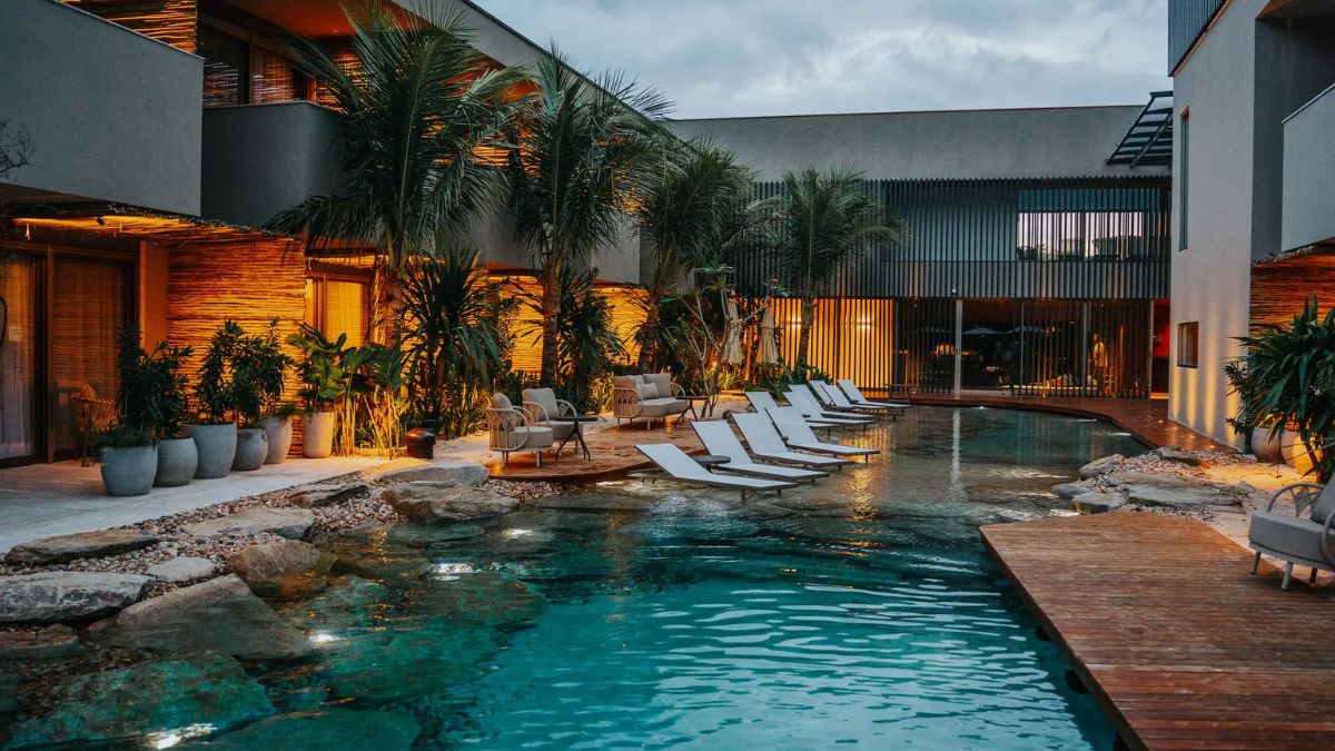 Com arquitetura premium e clima de refúgio, o Duke Beach Maresias eleva o conceito de hospedagem no litoral norte