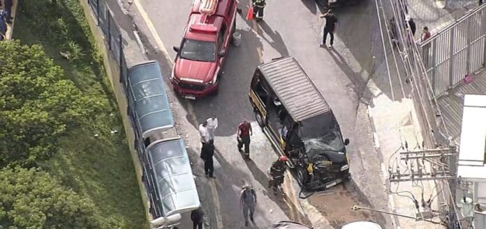 O caso ocorreu por volta das 7h37, na Avenida Palmira Rossi, altura do número 306, no bairro Recreio São Jorge