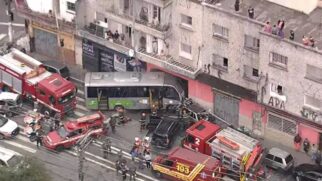 O micro-ônibus teria perdido os freios na região da Brasilândia